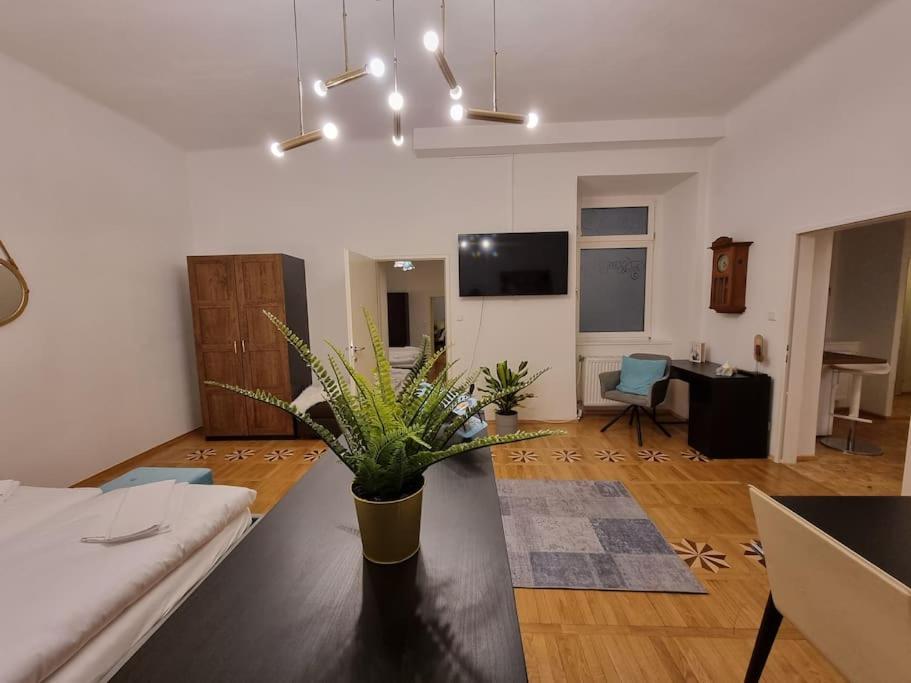 Sissi Royal Suite - Inner City 4 Bedroom Apartment Wien Eksteriør billede