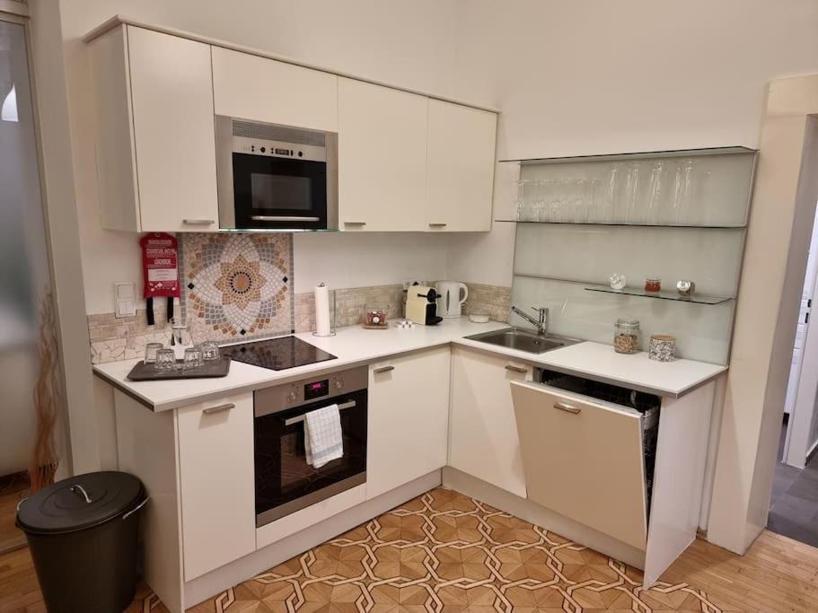 Sissi Royal Suite - Inner City 4 Bedroom Apartment Wien Eksteriør billede