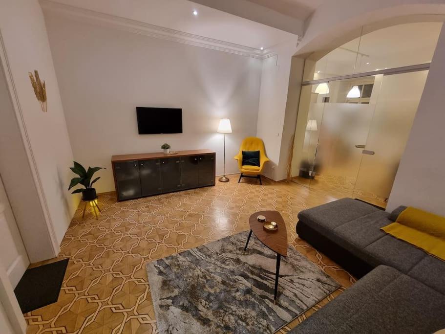 Sissi Royal Suite - Inner City 4 Bedroom Apartment Wien Eksteriør billede