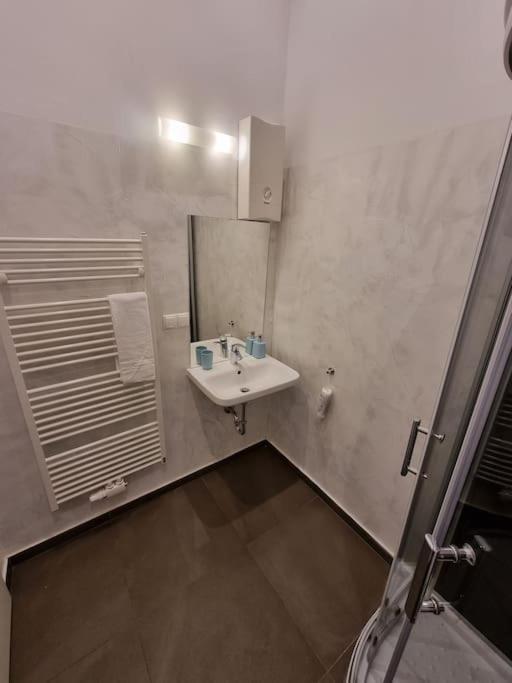 Sissi Royal Suite - Inner City 4 Bedroom Apartment Wien Eksteriør billede