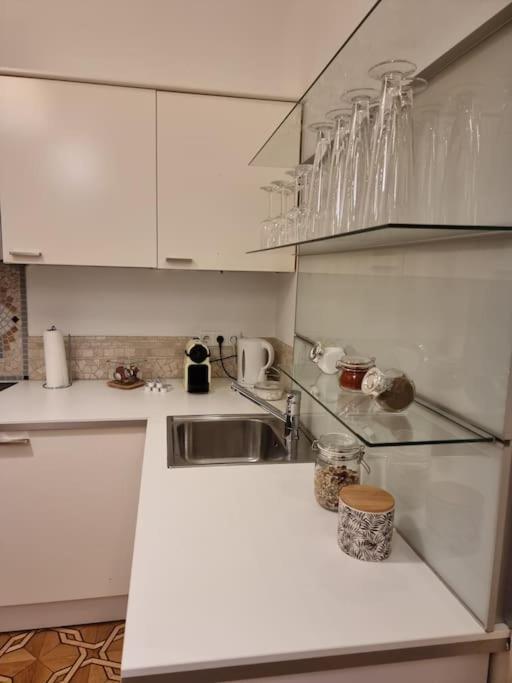 Sissi Royal Suite - Inner City 4 Bedroom Apartment Wien Eksteriør billede