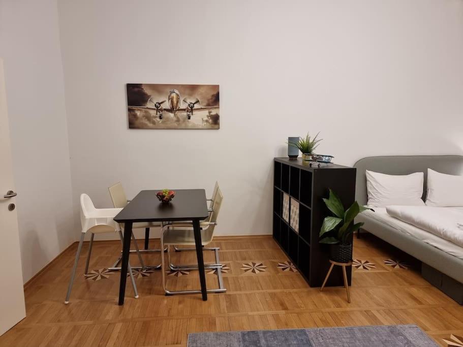 Sissi Royal Suite - Inner City 4 Bedroom Apartment Wien Eksteriør billede